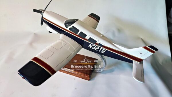 Piper Saratoga II Aircraft with detailed craftsmanship.